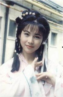 蔡少芬年轻时的照片,回首港姐时代的绝代风华